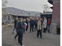 縣委、鎮(zhèn)府領(lǐng)導(dǎo)煤改電驗(yàn)收工程